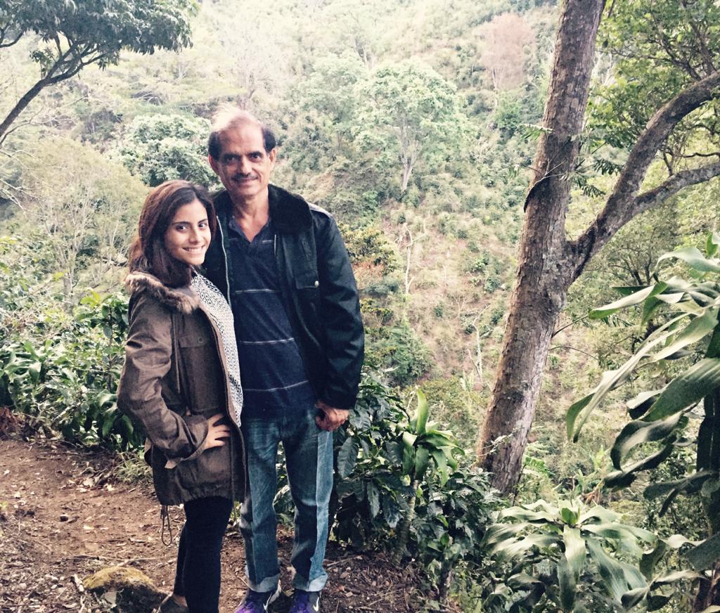 GUMMY PEAR: Panama Creativa Coffee District