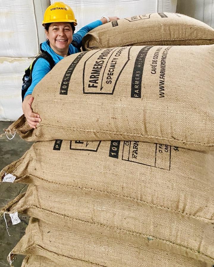 LAVA CAKE: Costa Rica, Honey Process